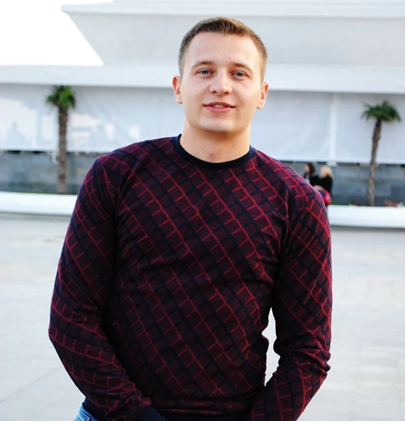 Владислав Бондаренко